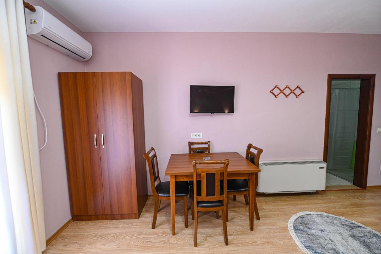 Hotel Epoka Shkoder Exterior photo